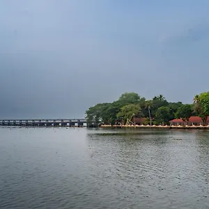https://ktdc-suvasam-lake-resort.hotels-alappuzha.com